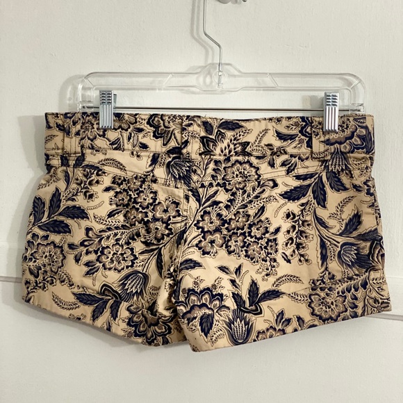 T-Party Manufactactacturer Clothing in LA - Med. - Picture 3 of 8